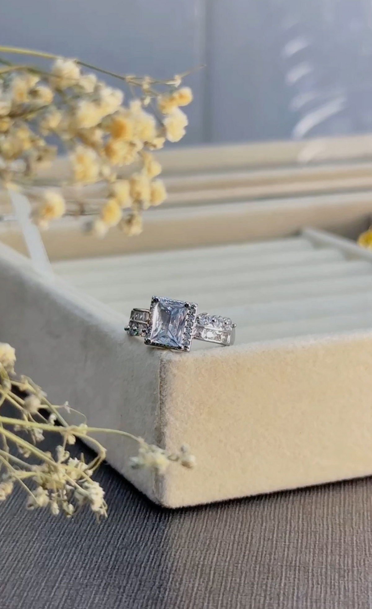 Hazel Adjustable Ring