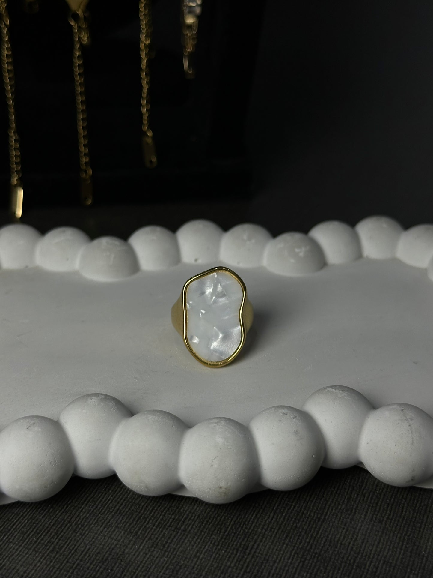 Luna Shell Ring