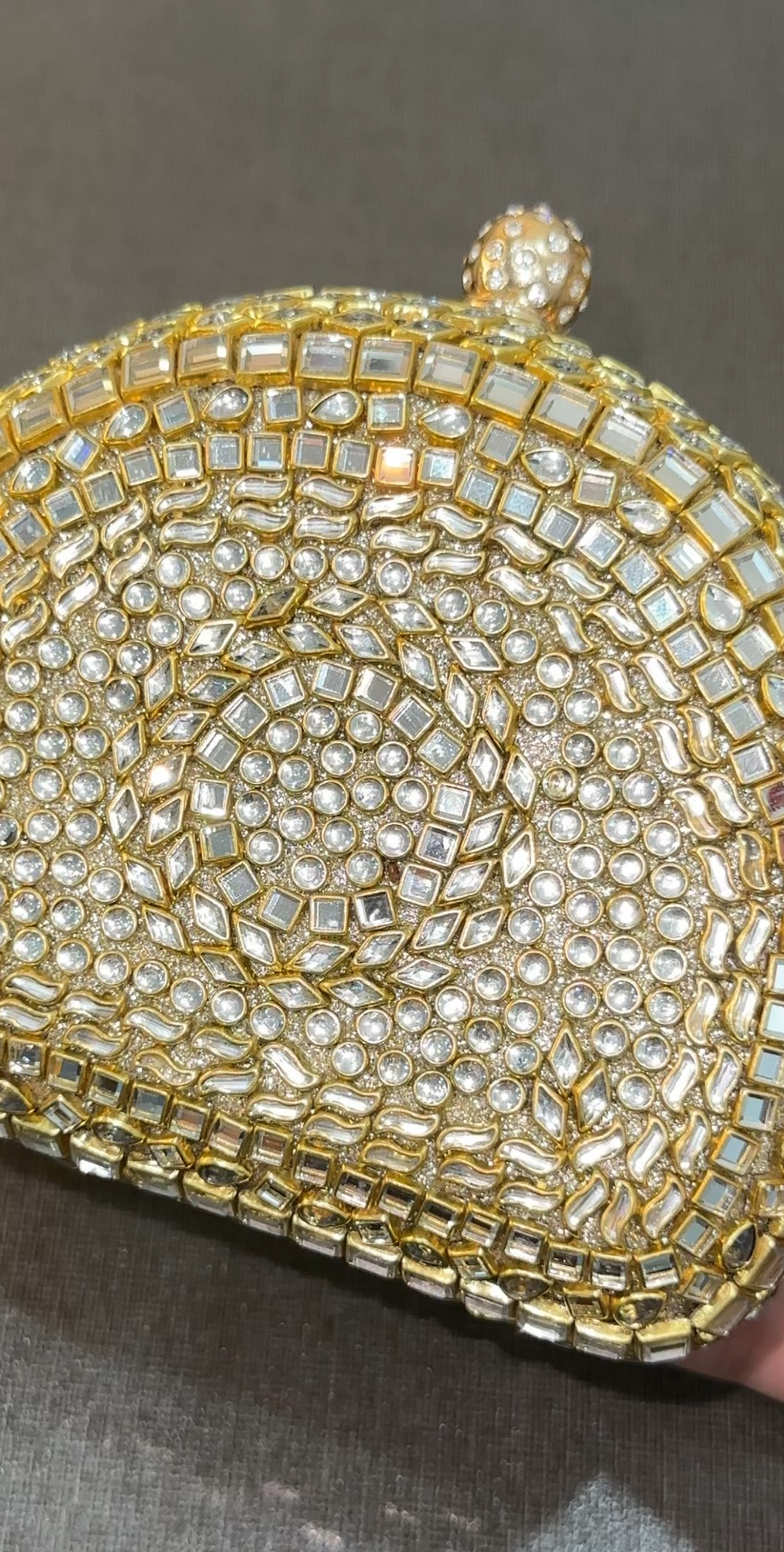 Zumar Kundan Clutch
