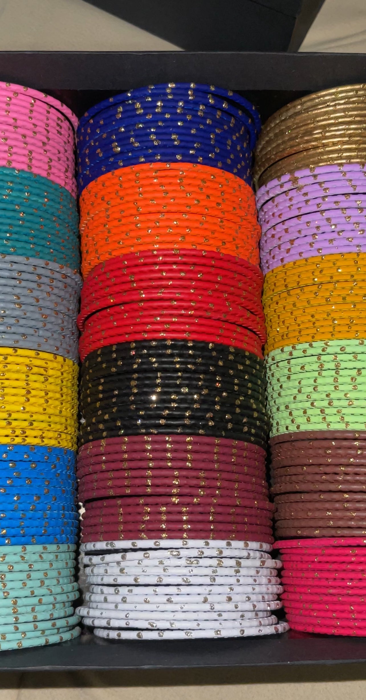 Dotted Metallic Bangles Box