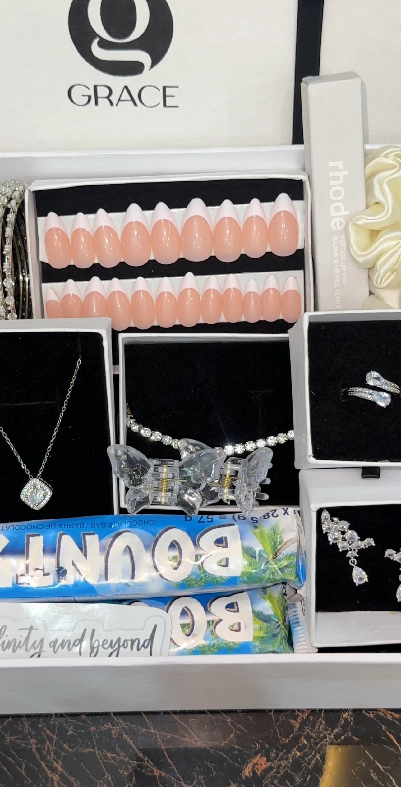 White Swan Gift box