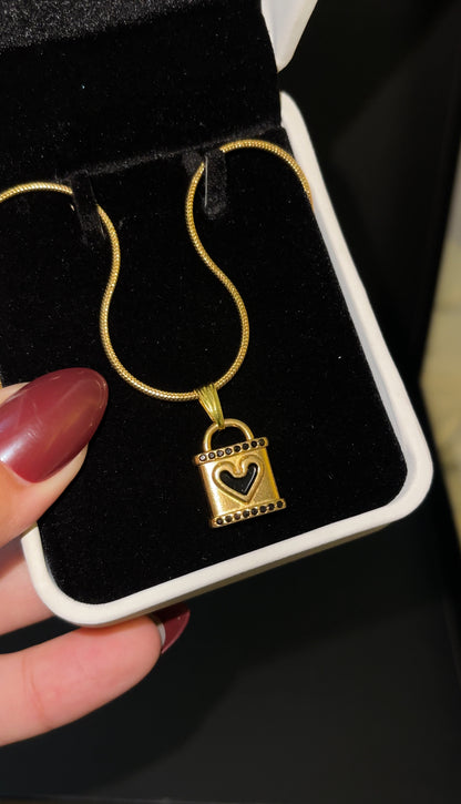Lazine Pendant