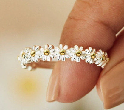 Daisy Adjustable Ring