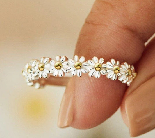 Daisy Adjustable Ring