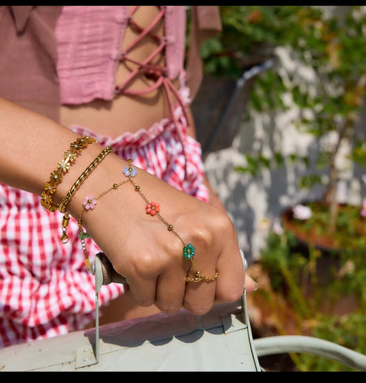 Samantha ring chain