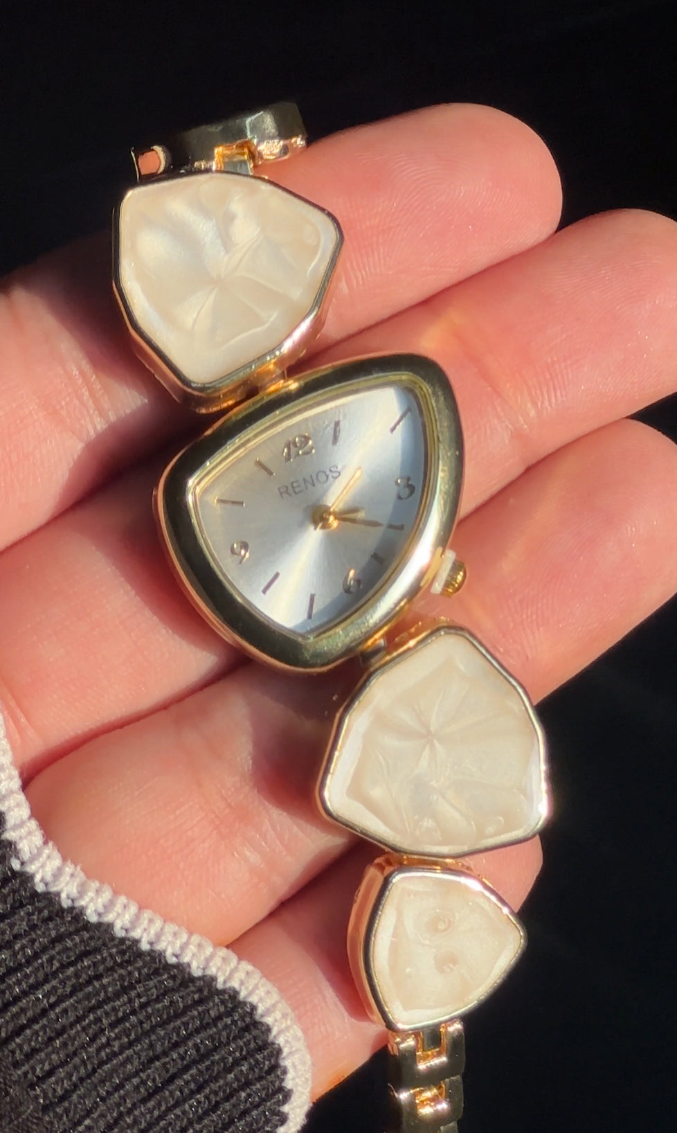 Pearl Luxe Watch