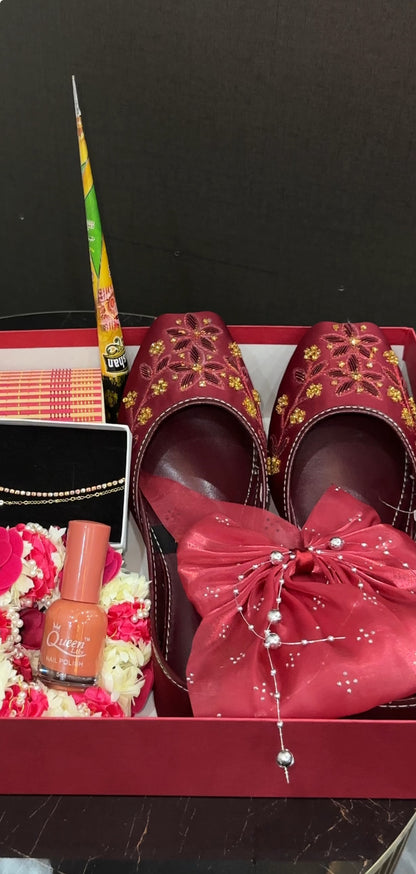 Mehroon Khussa Eidi box