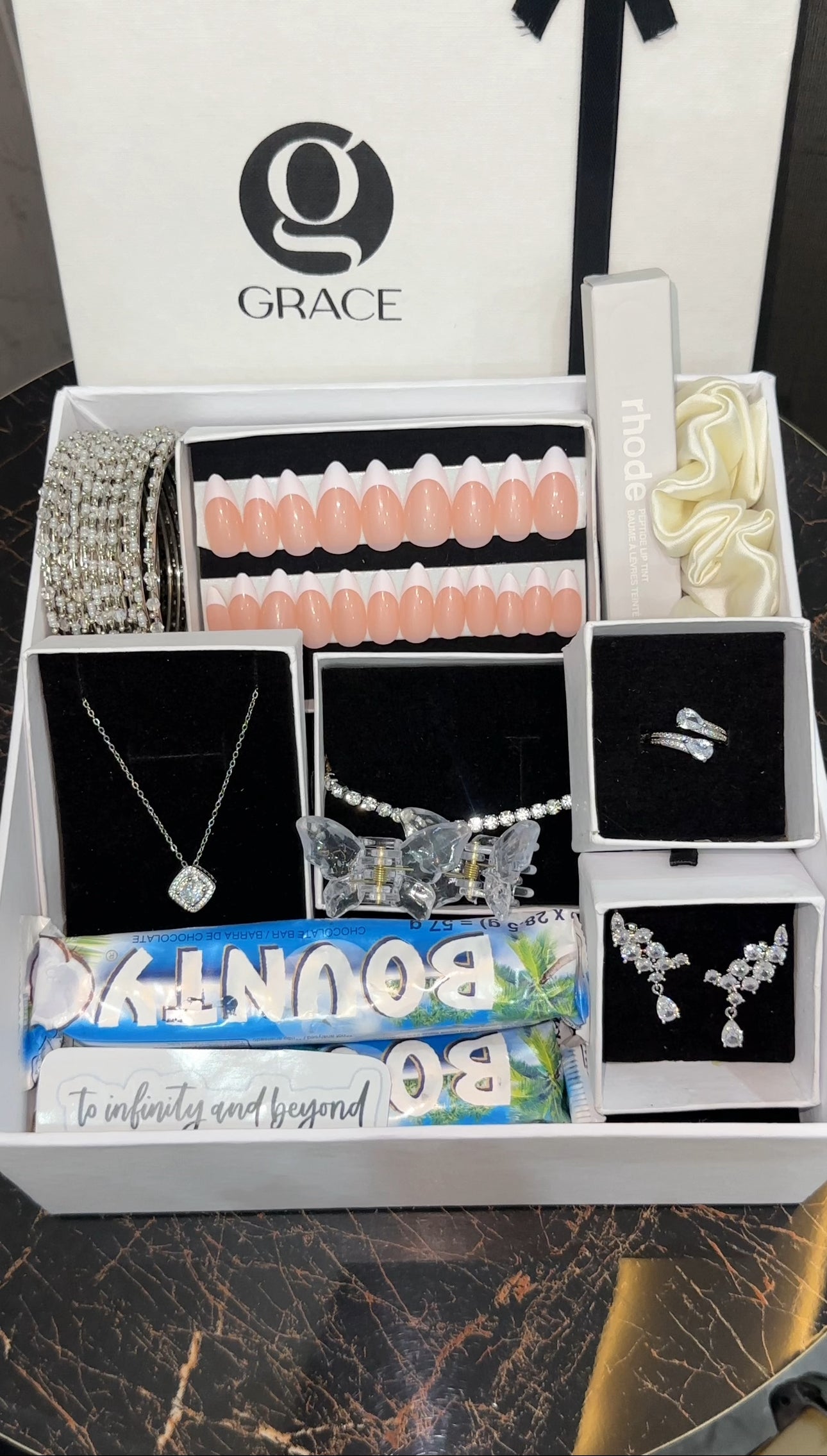 White Swan Gift box