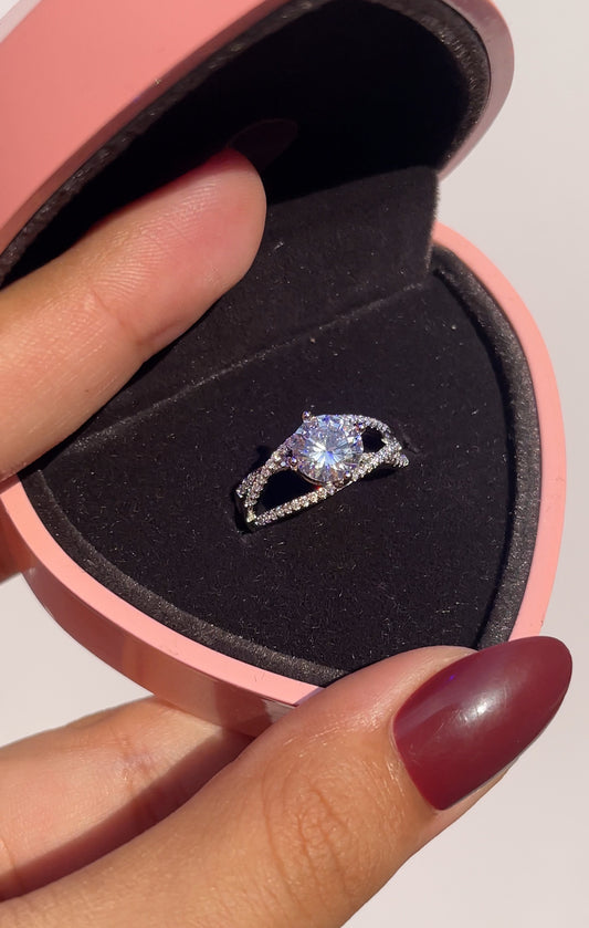 Tiara Ring