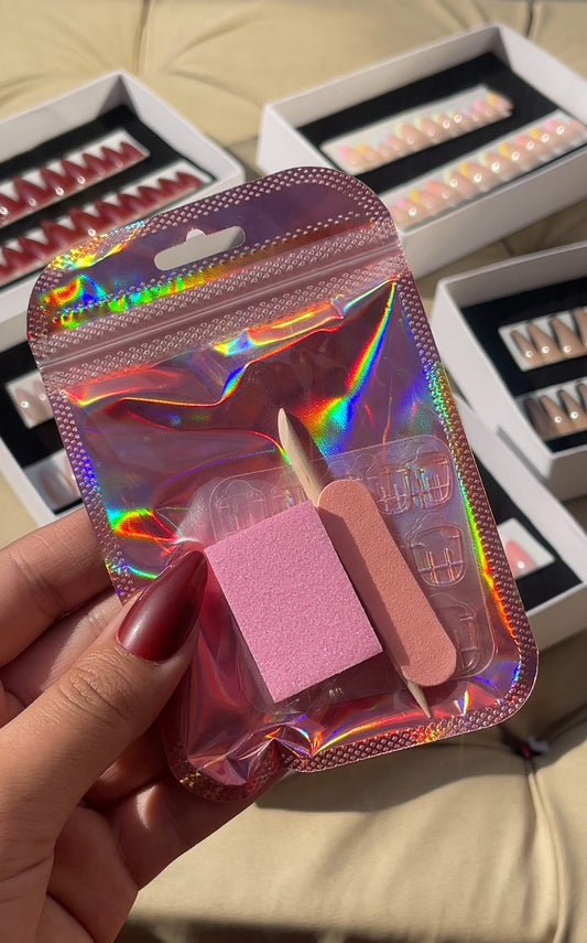 Nail kit