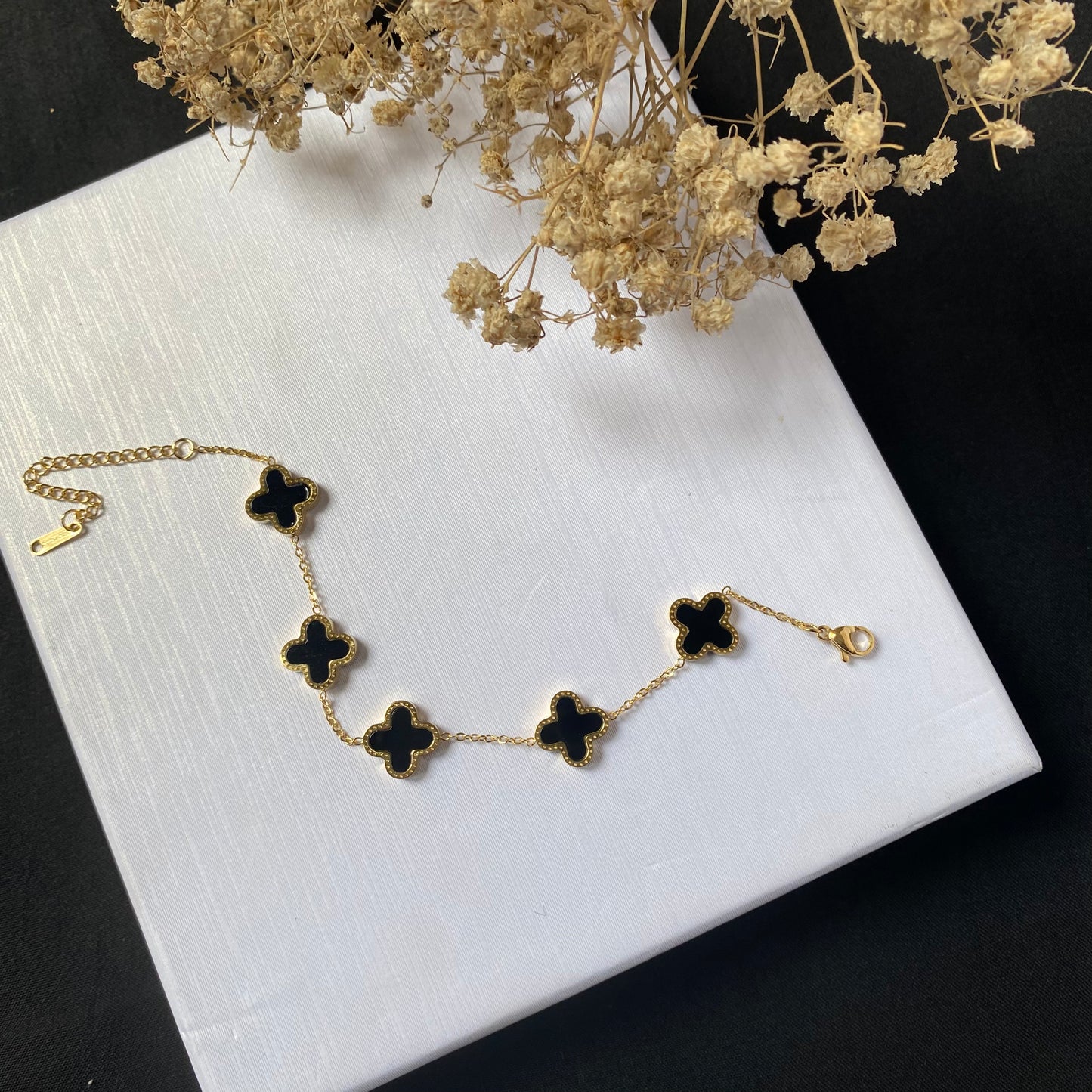 Clover bracelet