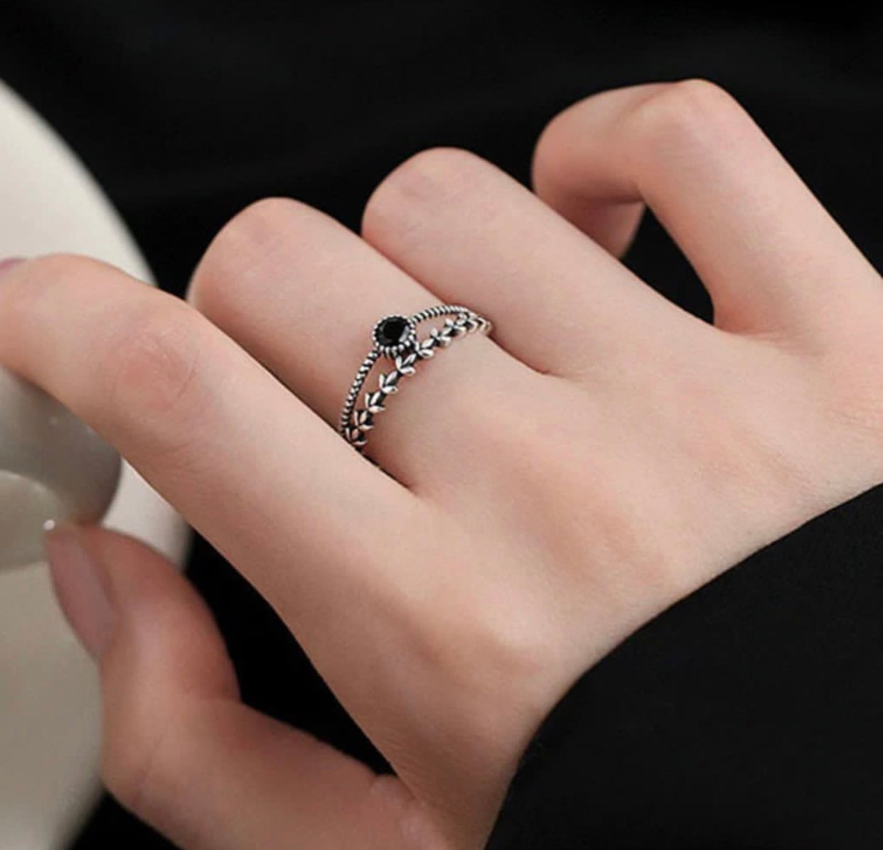 Ring Cawan Minimal Swan Ring – Grace